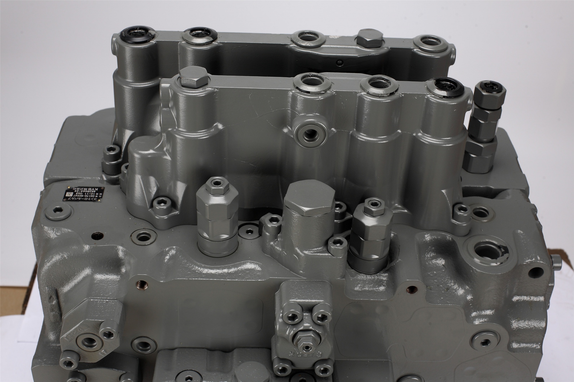 Excavator Spare Parts C0170-55947 Hydraulic main control valve for ZX200