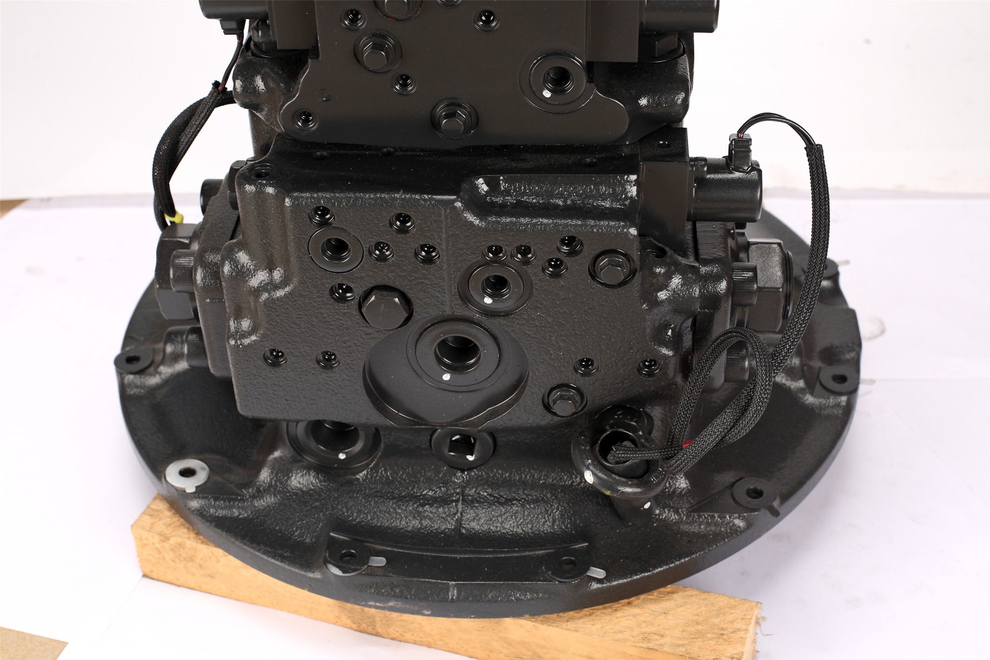Excavator Spare Parts 708-2L-00400 Hydraulic Piston Main Pump for PC200-8 PC220-8