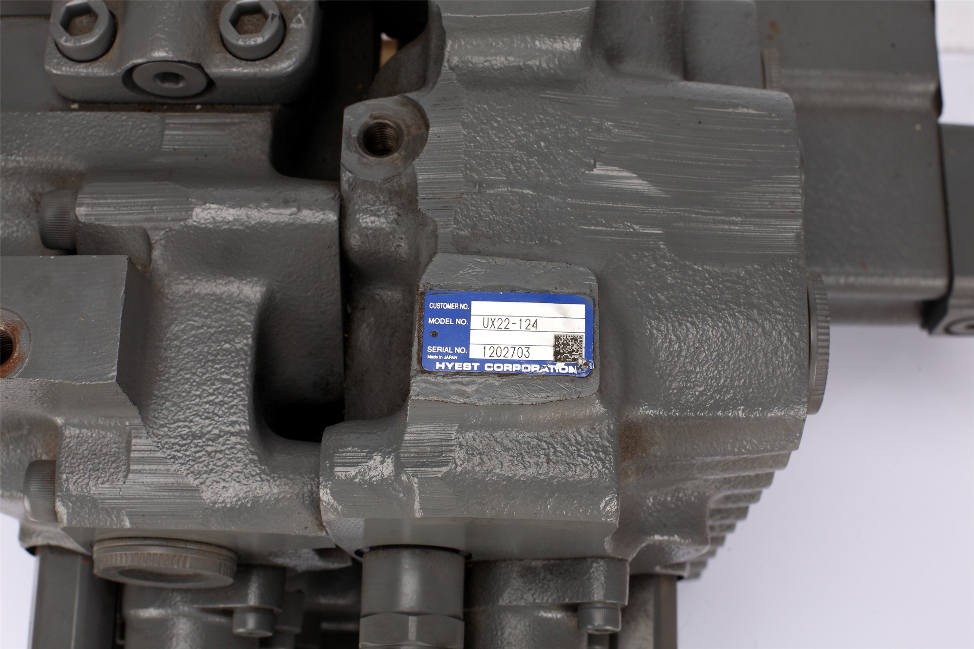 Excavator Spare Parts UX22-124 Hydraulic main control valve for SUMITOMO SH120