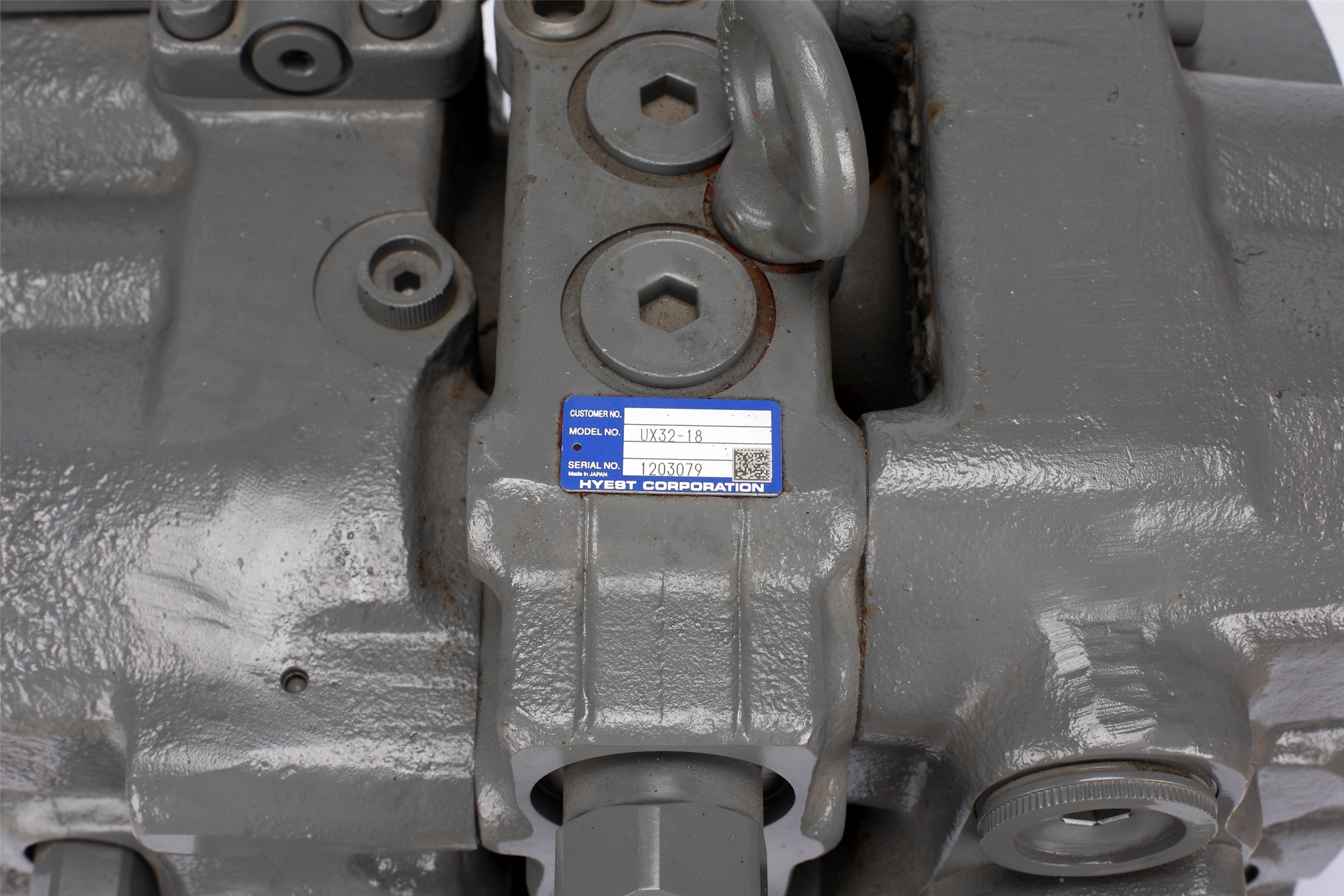Excavator Spare Parts UX32-18 Hydraulic main control valve for YC310 YC330 YC360