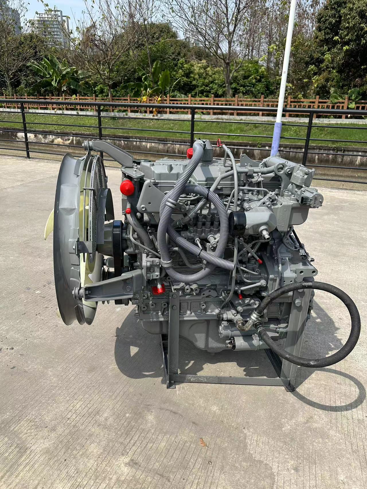 THE USED ENGIN 4HK1 FOR ZX240-3