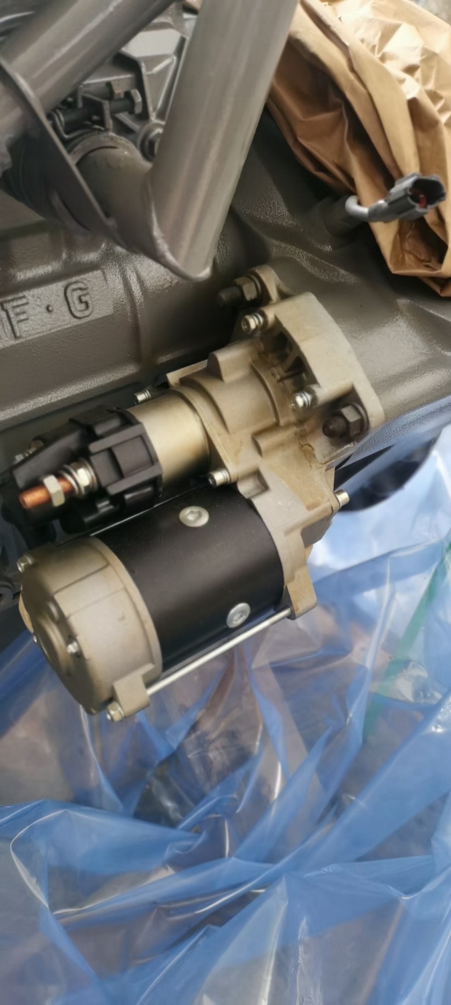 THE USED ENGIN 6BG1 FOR ZX200-3