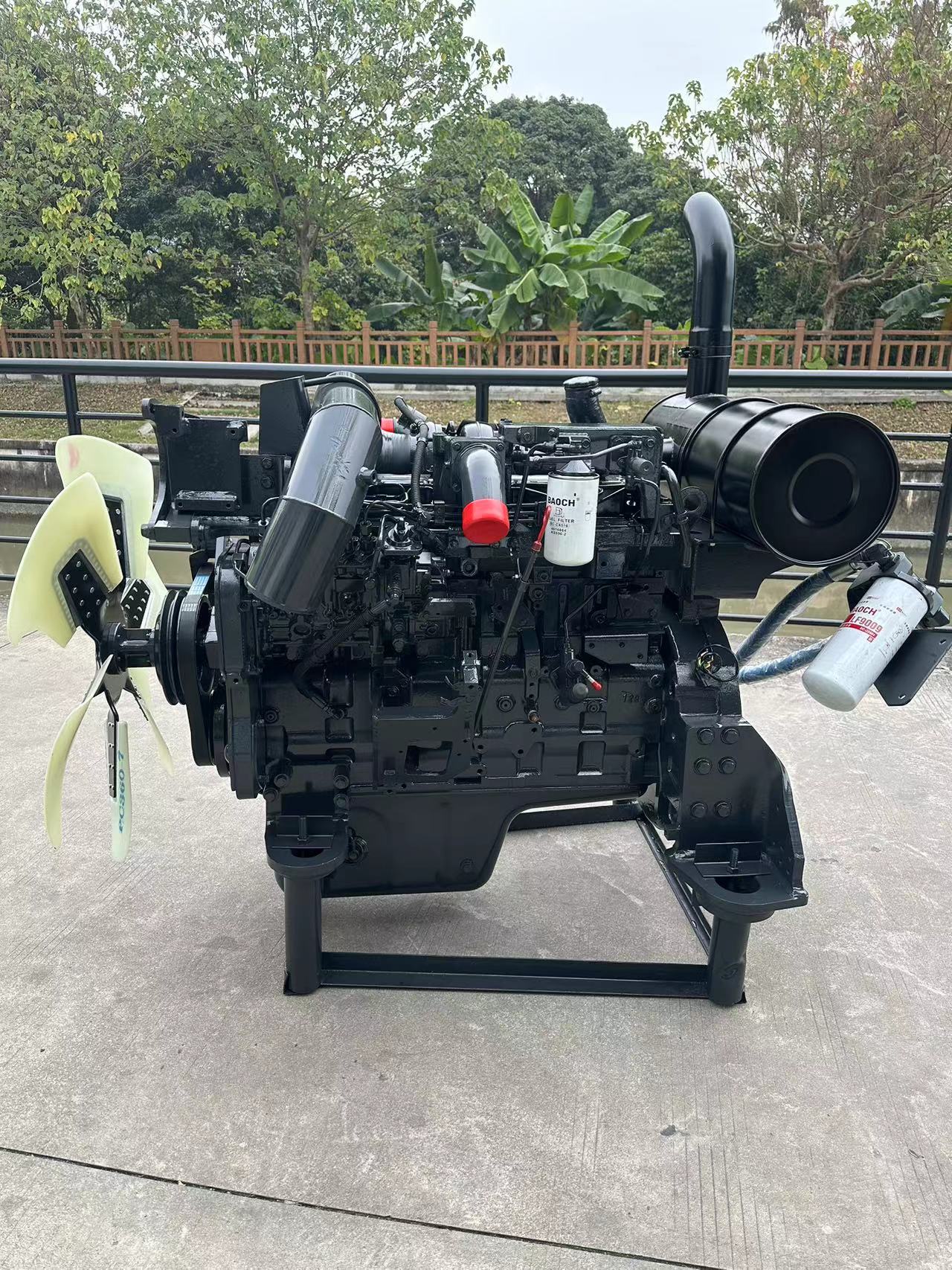 THE USED ENGINE 6D114 FOR PC360-7