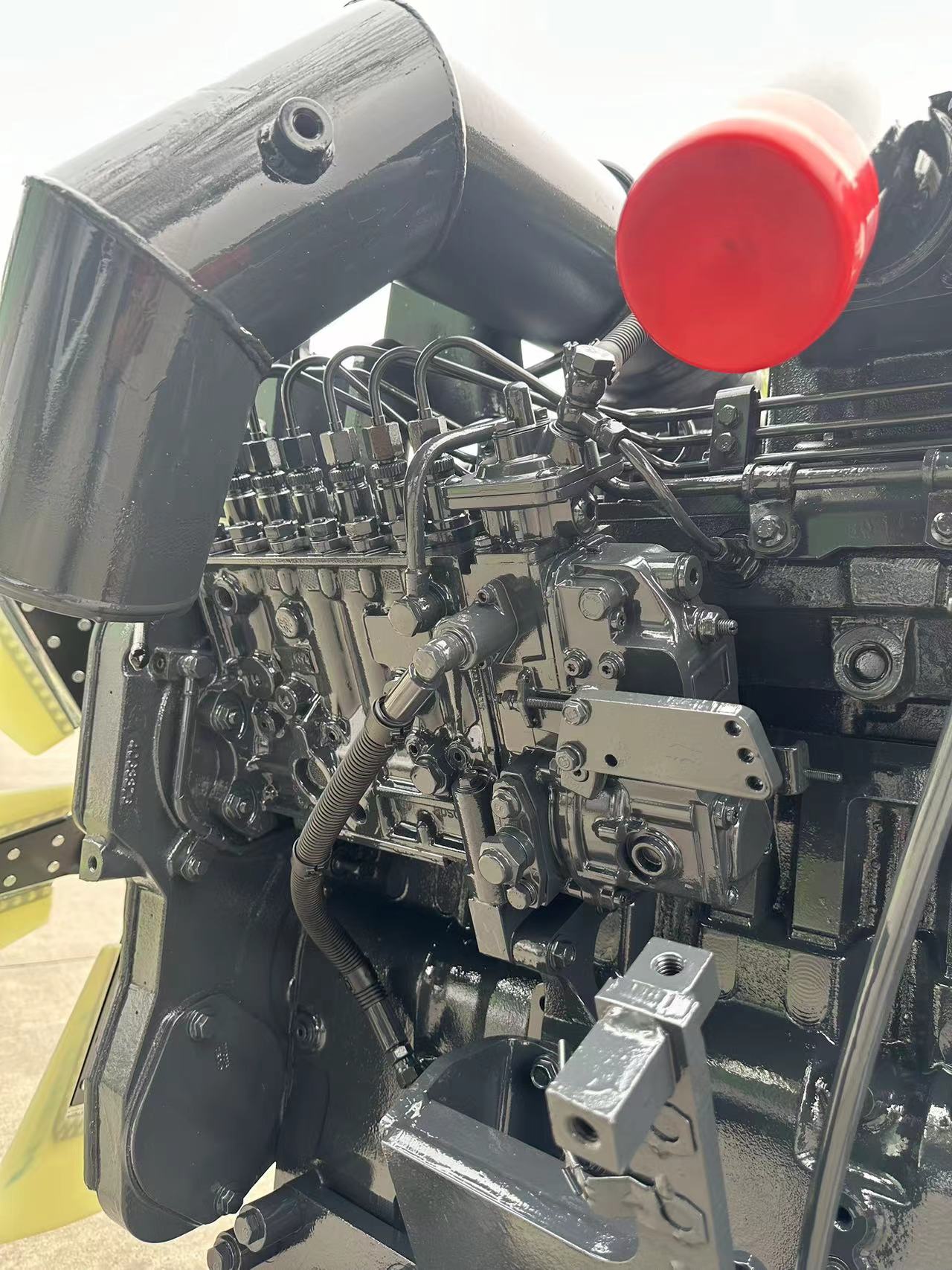 THE USED ENGINE 6D114 FOR PC360-7