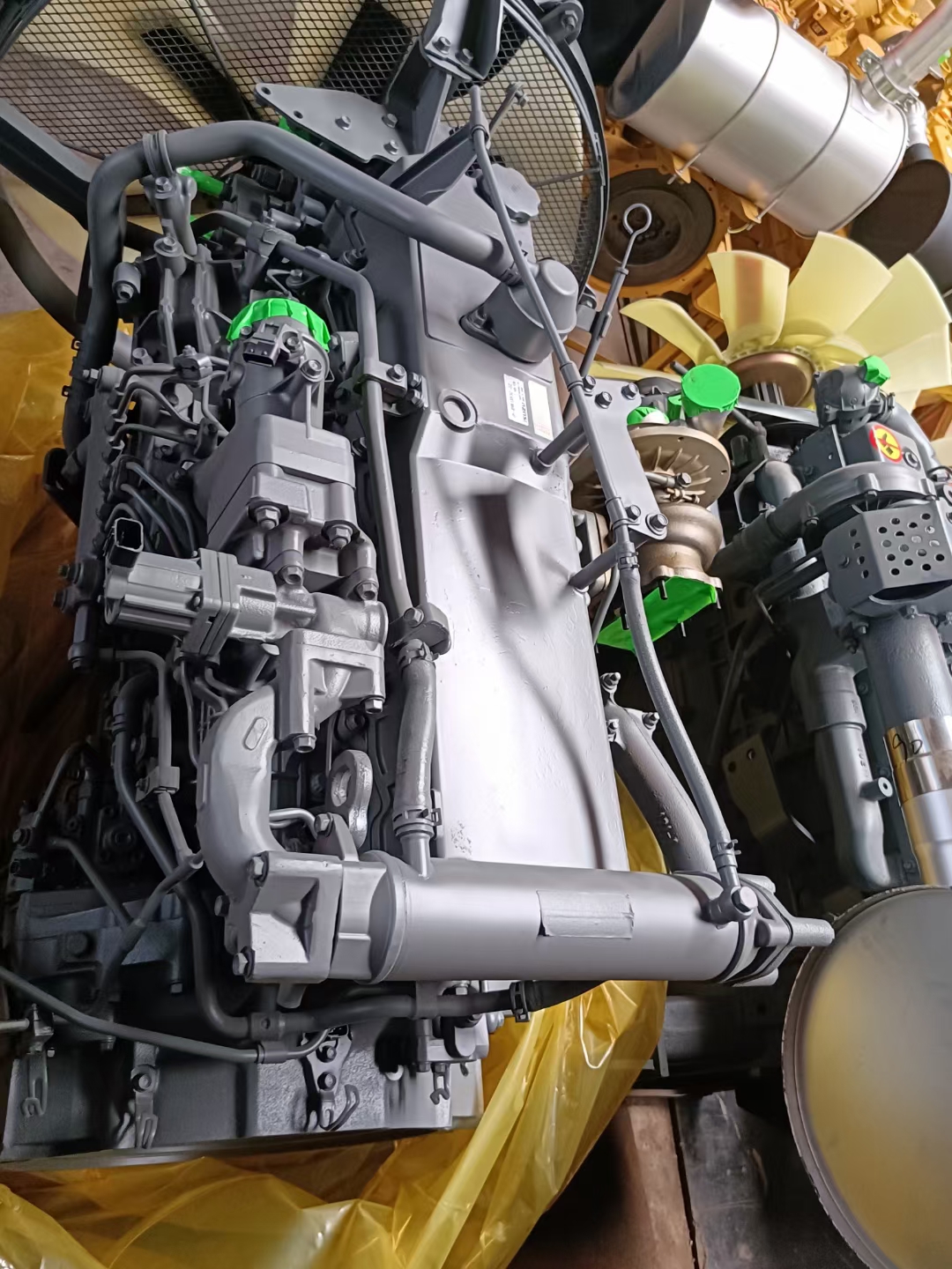 THE USED ENGINE 6HK1 FOR ZX360