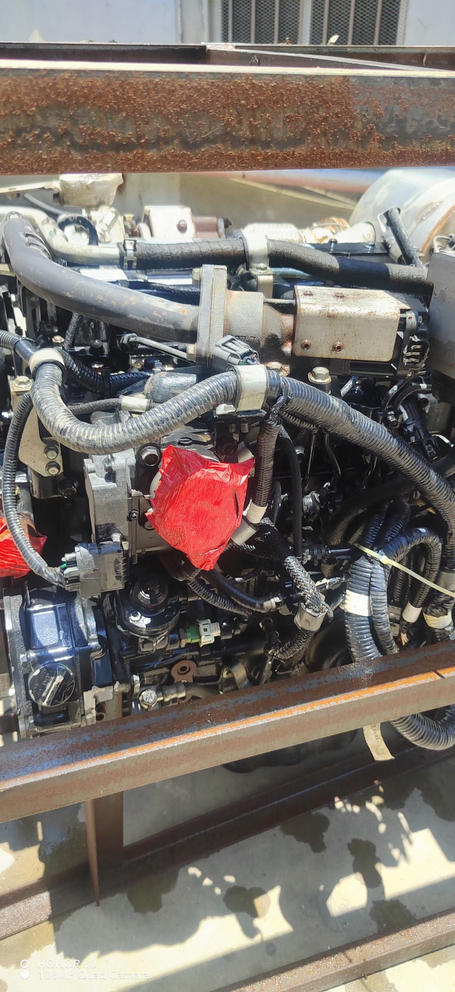 THE USED ENGINE D04EG FOR SK140-10