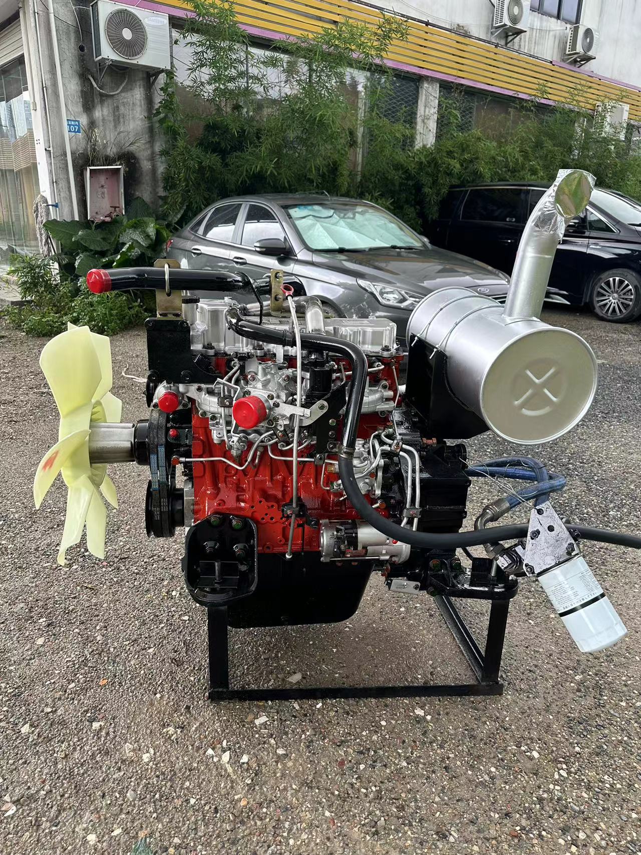 THE USED ENGINE J05E FOR SK250-8