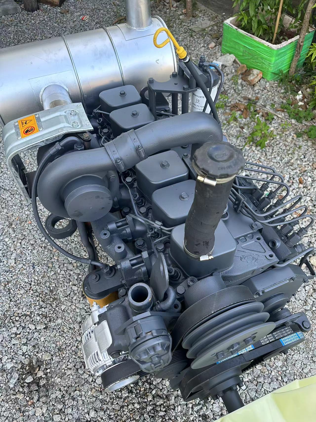 THE USED ENGINE FOR KOMATSU PC200-6 6D102