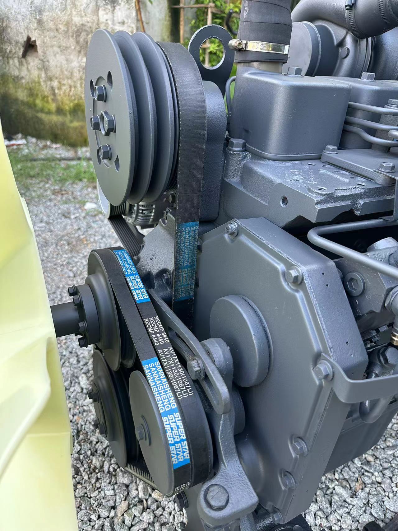 THE USED ENGINE FOR KOMATSU PC200-6 6D102