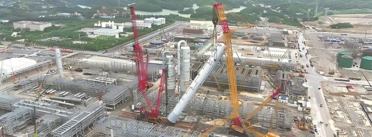 中国石油广西石化转型升级项目最大最重塔器就位