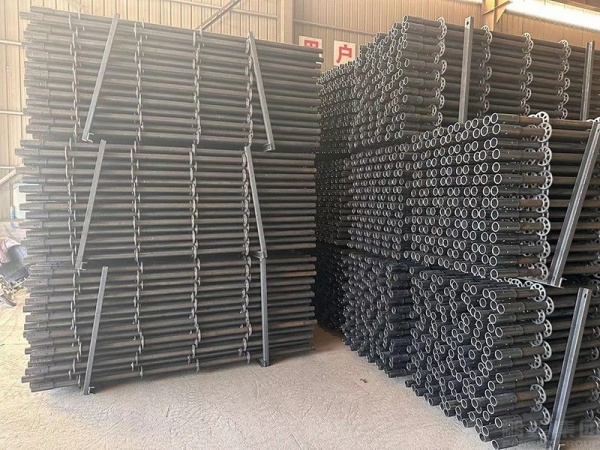 Disc buckle, scaffolding, aluminum template