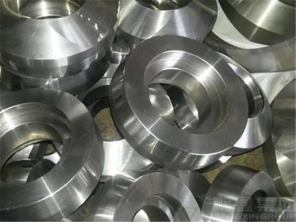 Forged pipe fittings