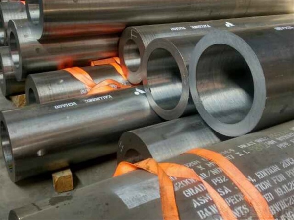 Alloy steel pipe