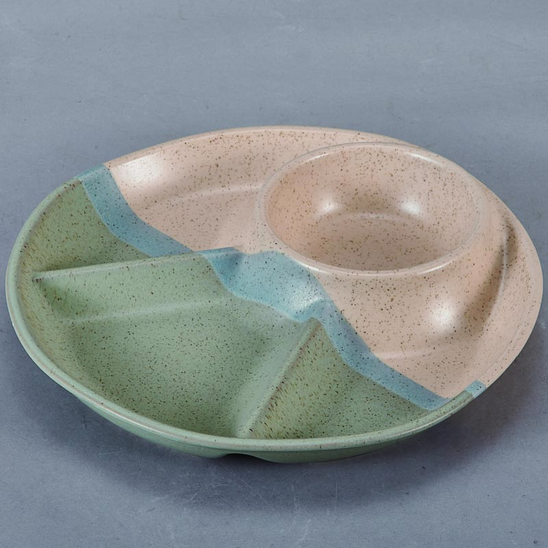 Ceramic contrasting color fruit plate with sauce plate design
