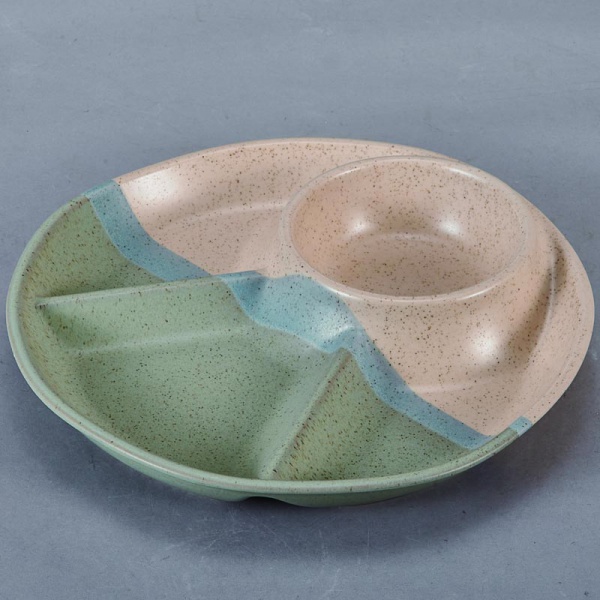 Ceramic contrasting color fruit plate with sauce plate design