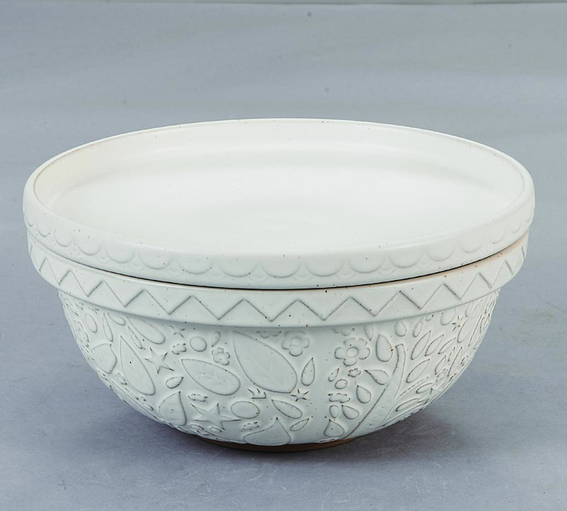 White porcelain carved classic pattern dining bowl