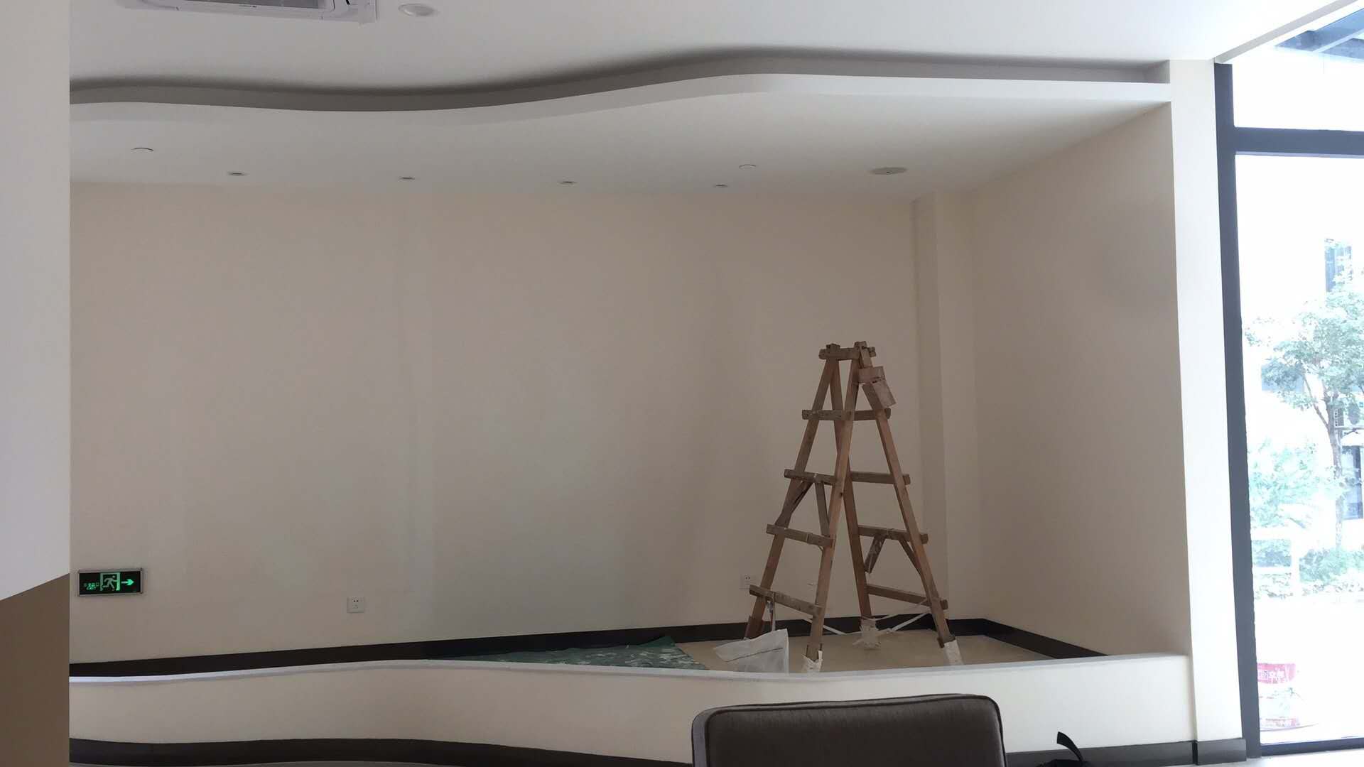 广州华邦美好家园展厅背景墙墙绘 中式风背景彩绘壁画完成