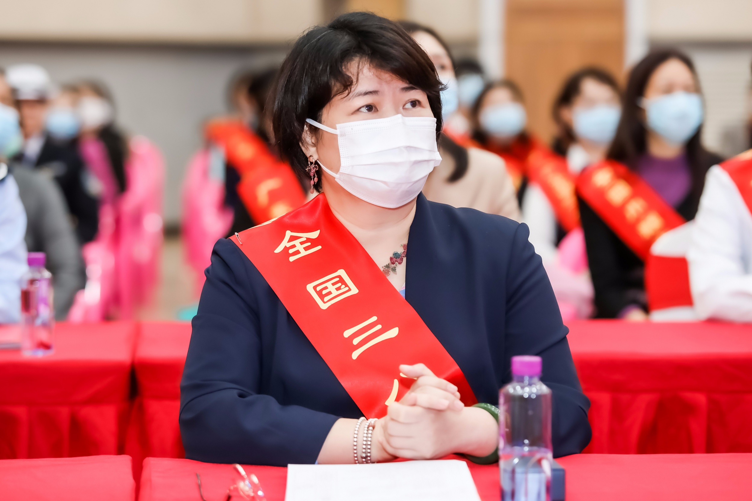 祝贺我司伍素萍总经理荣获“全国三八红旗手”荣誉称号