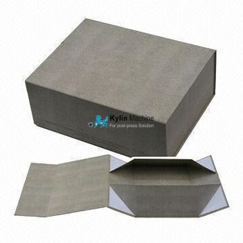 Collapsible boxes machine