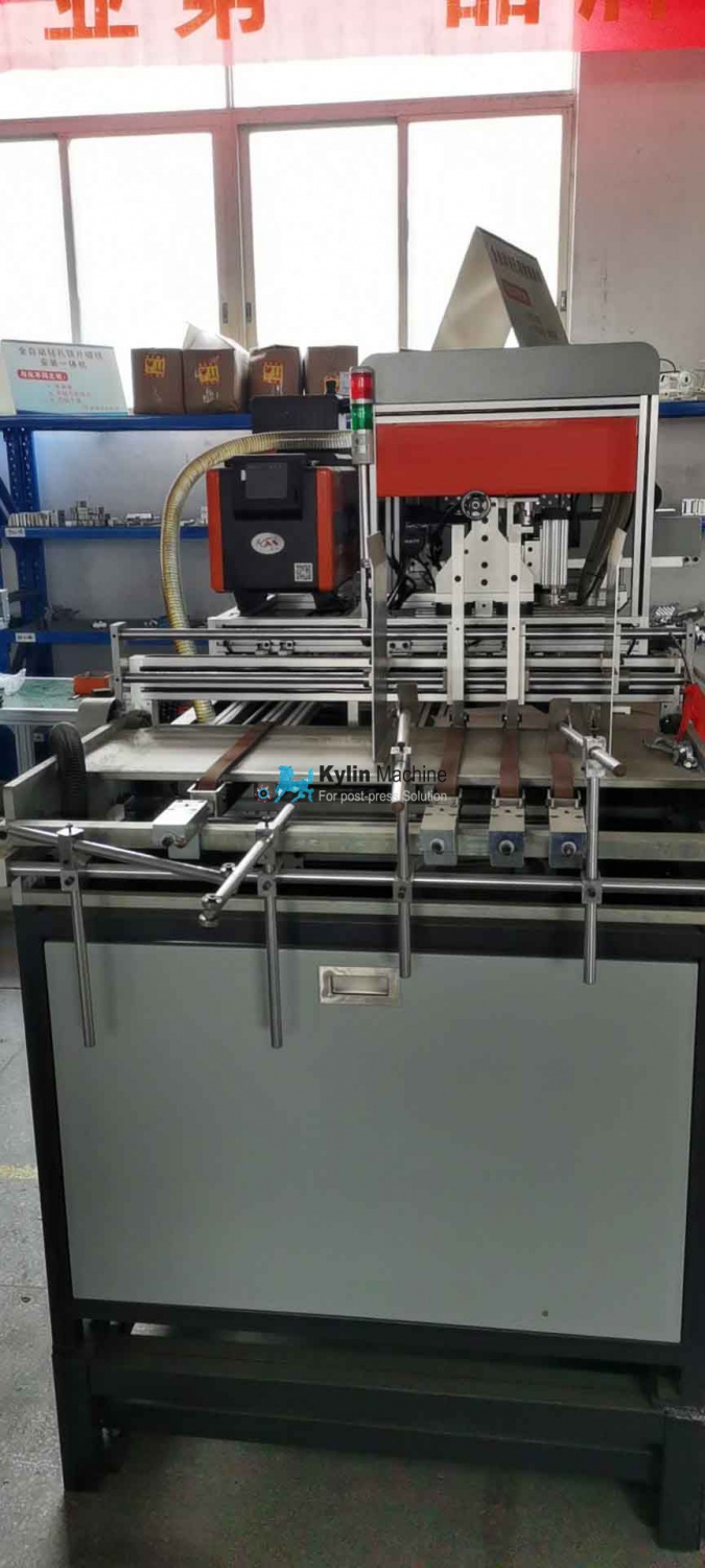 Auto magnet insert machine