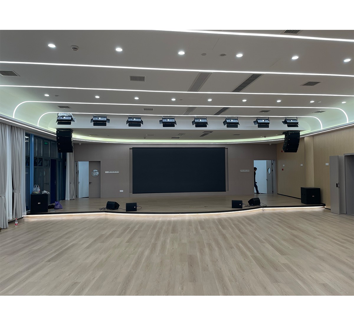 德扑之星品牌扩声系统成功应用于舟山小学报告厅