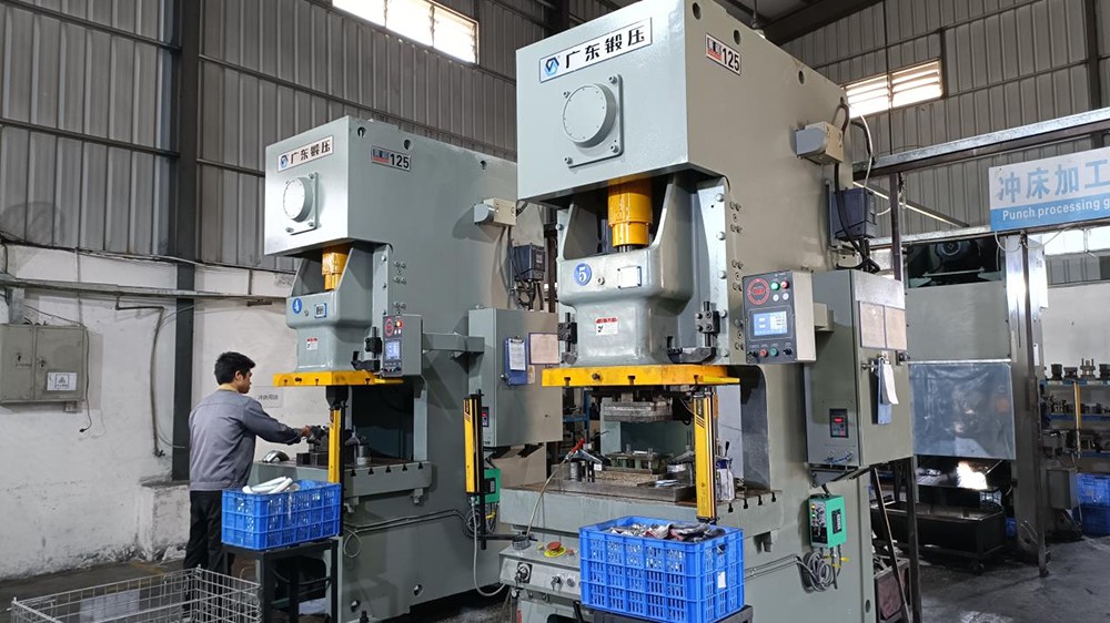 Aluminum alloy forging: precision forming process in the era of lightweight