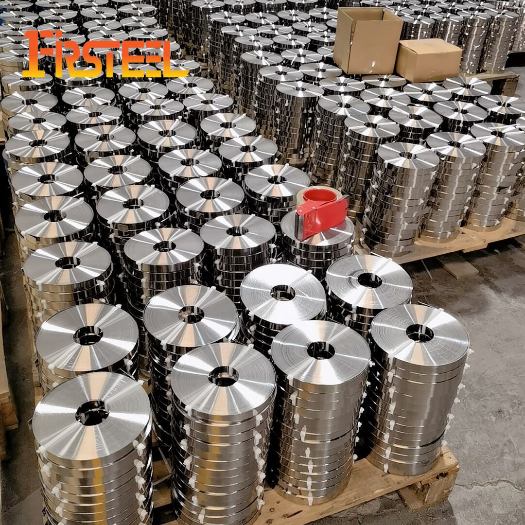 Stainless steel strapping packed in plastic cases