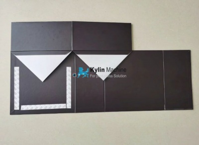 Double-side adhesive tape applicator for foldable box