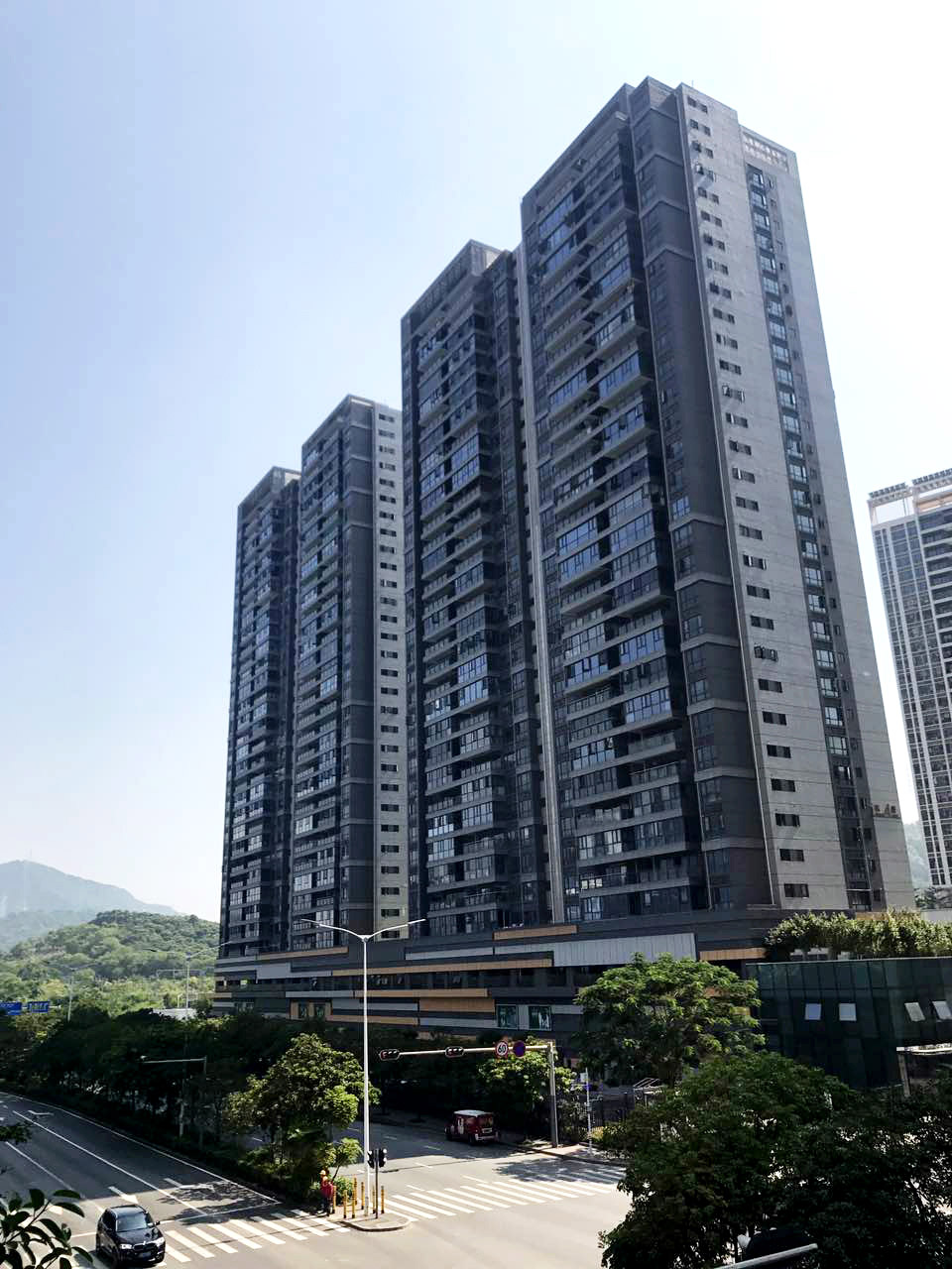 深圳地铁.塘朗城