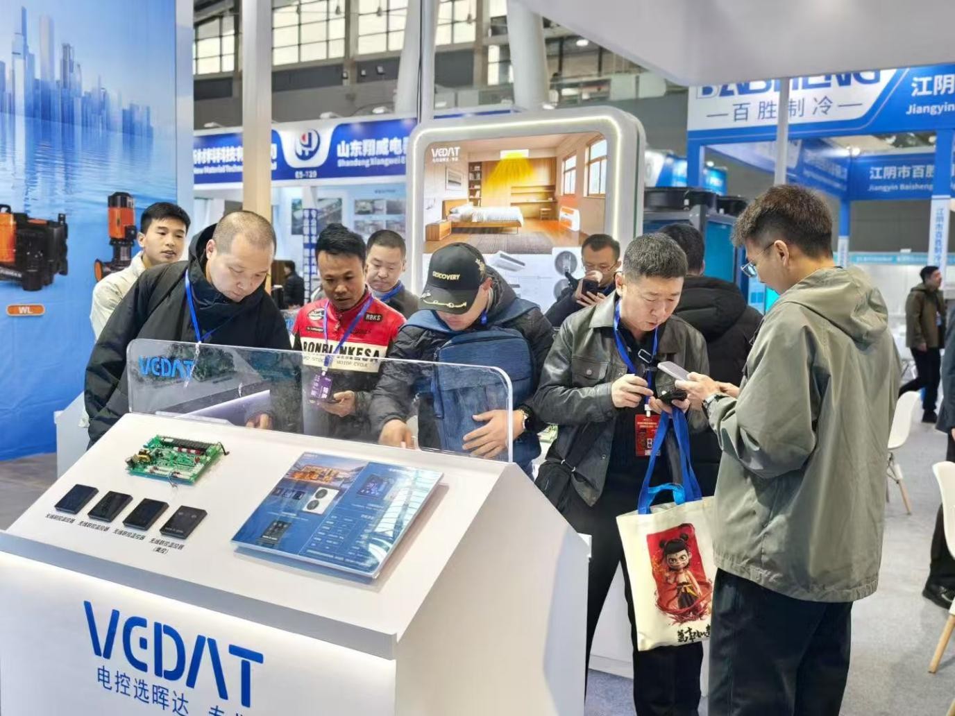 晖达科技亮相2025HPE中国热泵展：以技术创新驱动智慧能源升级 ——模块化控制与智能物联助力“双碳”目标实践