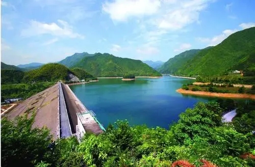贵州免接地防雷器,贵阳等电位避雷,贵阳PDU防雷排插,贵州监控防雷器公司,贵阳浪涌保护器公司等供应公司