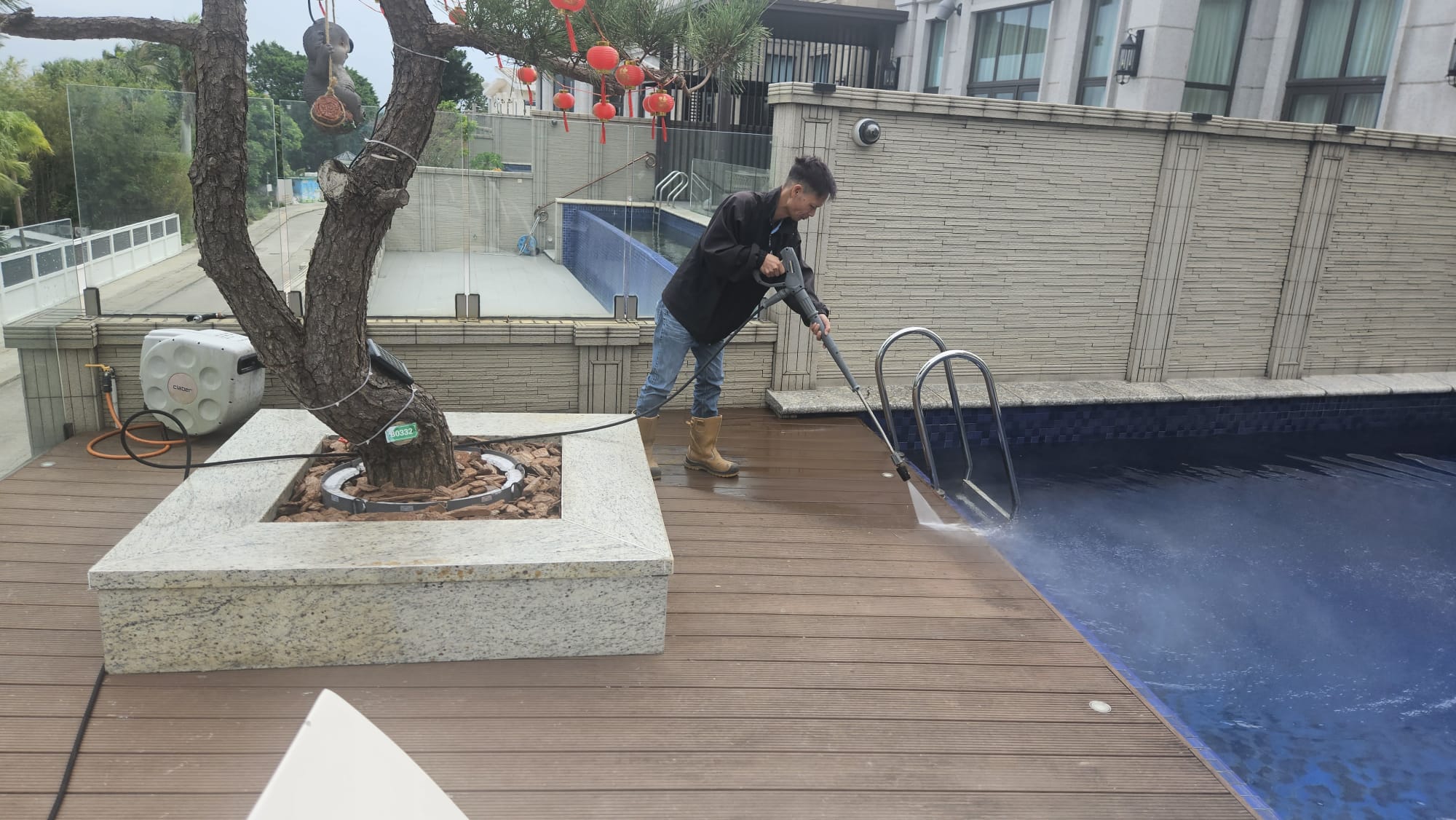  外圍清潔及大洗服務