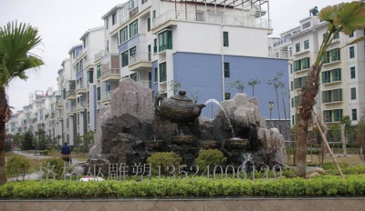 假树雕塑