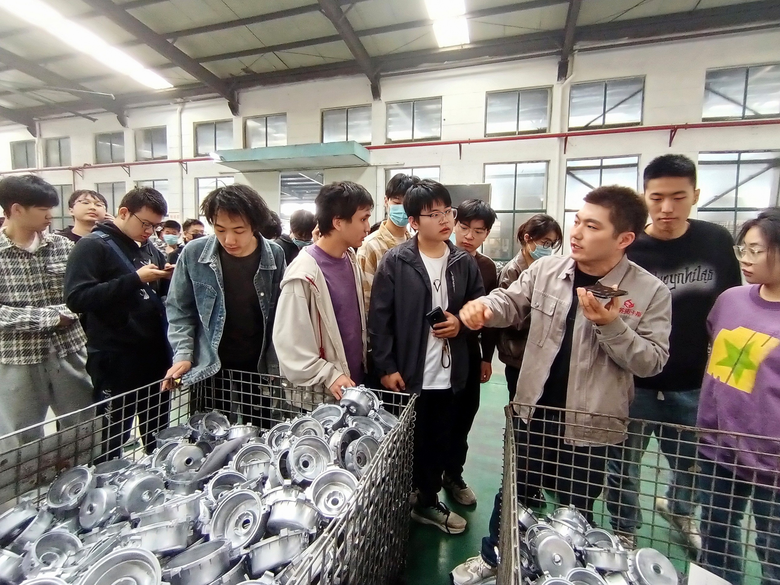 ‌武汉理工大学学子走进拓卡斯：探寻压铸智造的未来之路