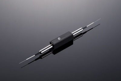 High Power Polarization Maintaining Isolator 1064nm 2W
