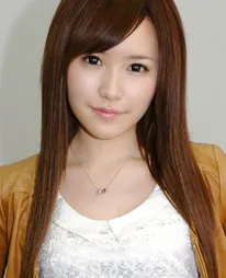 上原由衣