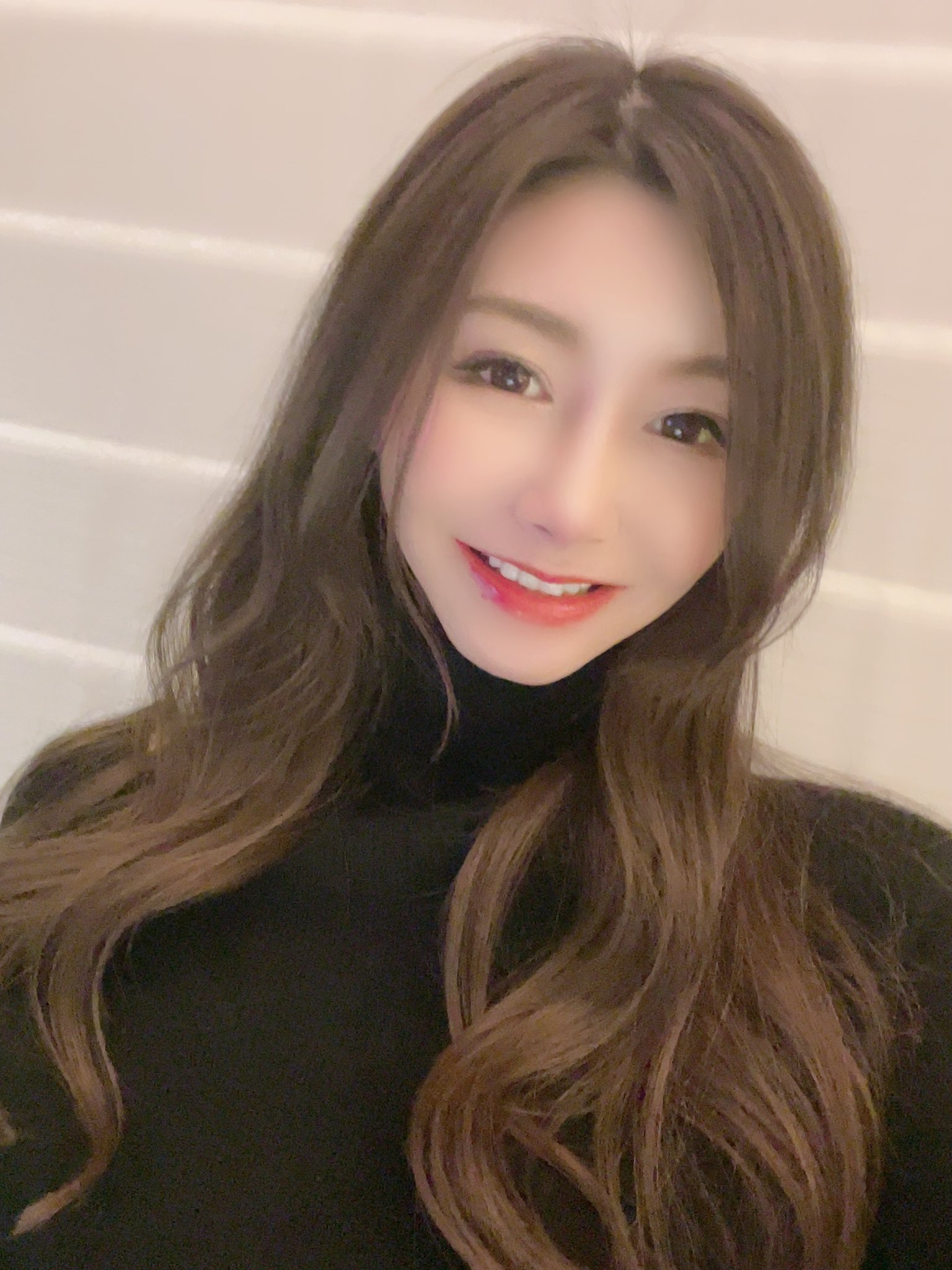 爱弓凉：一位带着孩子出道的女人