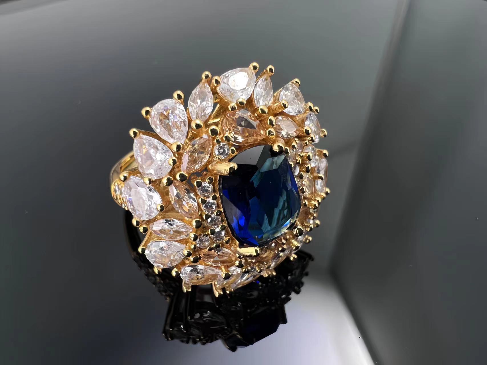 Vintage Brilliant sapphire ring plated 18K full of diamond flowers high-grade rich ring adjustable