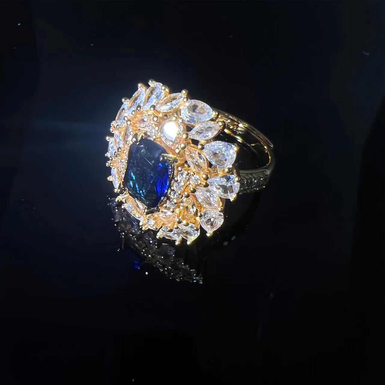 Vintage Brilliant sapphire ring plated 18K full of diamond flowers high-grade rich ring adjustable