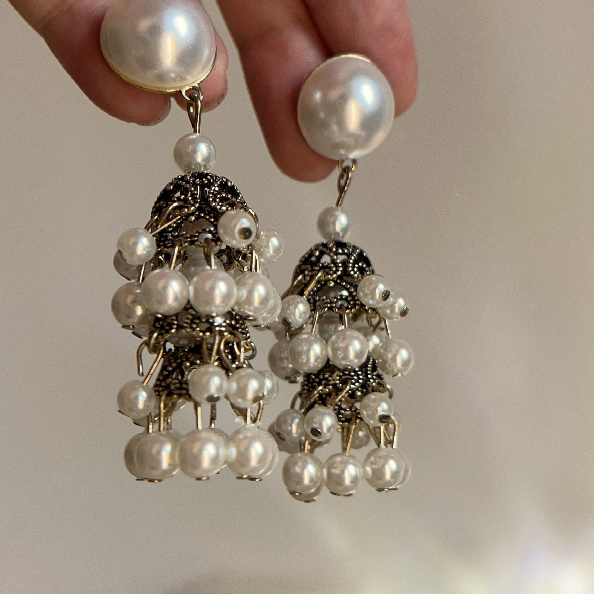 Middle vintage pearl earrings female French court romantic Su earrings niche design light luxury retro earrings