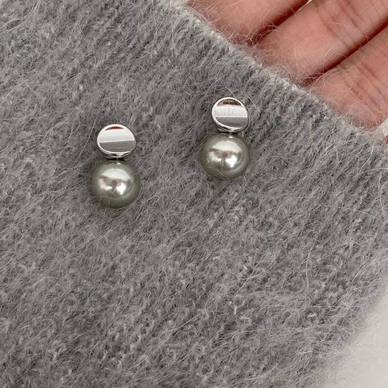 Grey Pearl simple temperament earrings stylish breathable elegant hundred with decorative geometric niche design everyday accessories