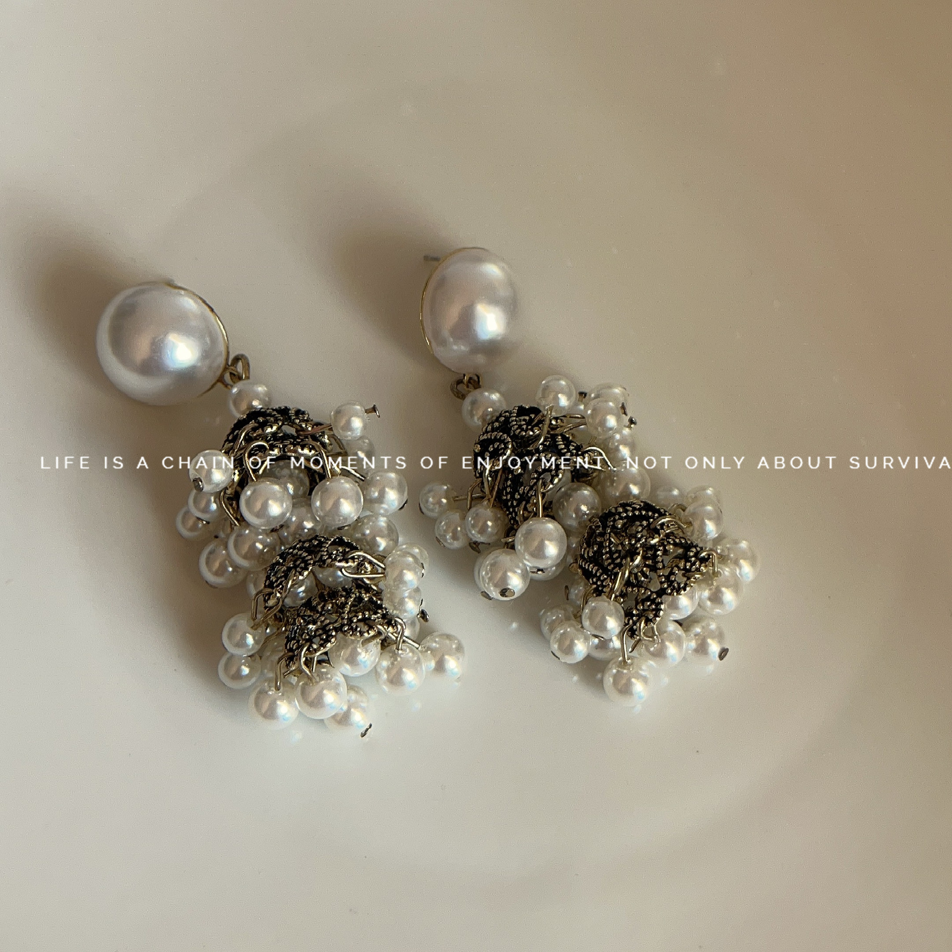 Middle vintage pearl earrings female French court romantic Su earrings niche design light luxury retro earrings