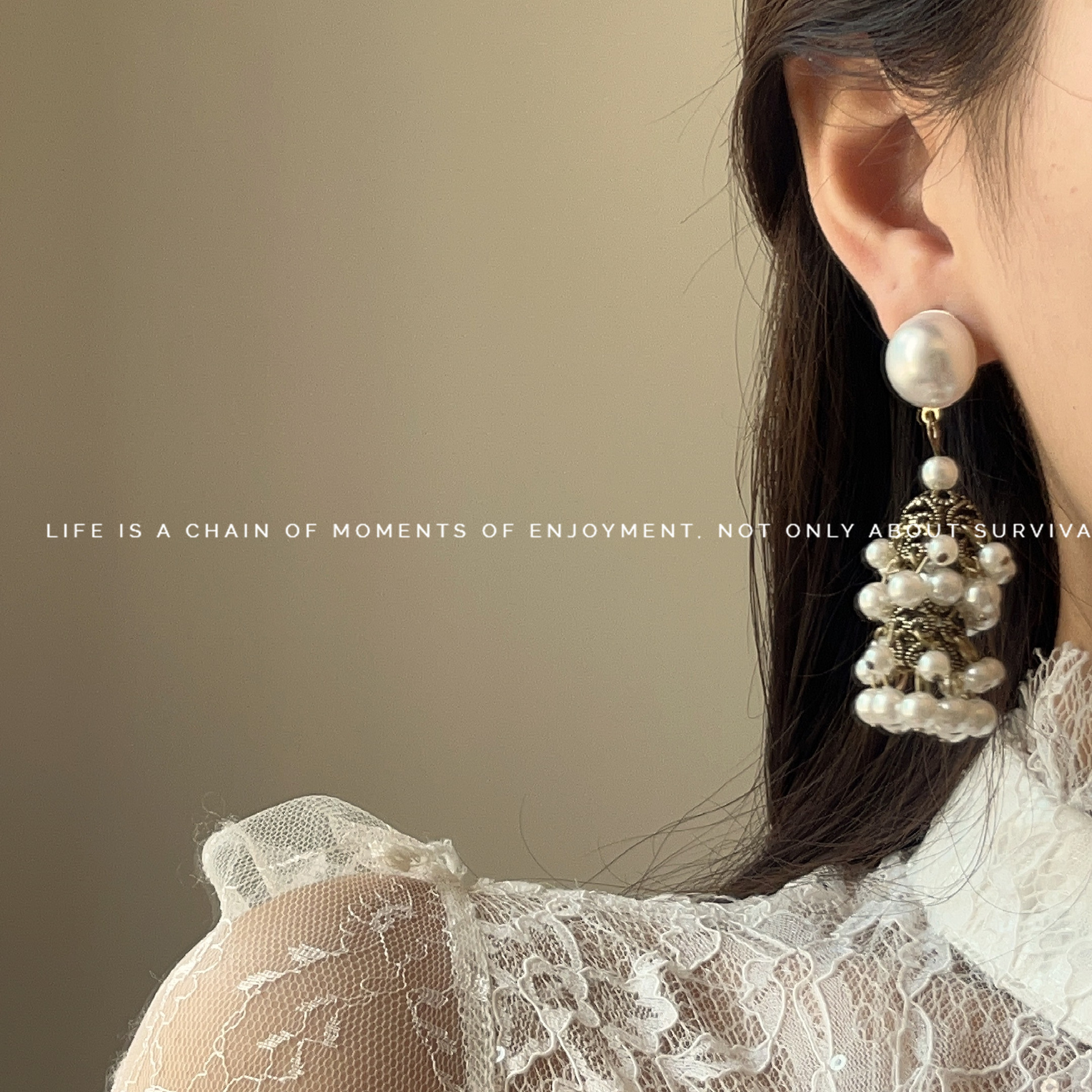 Middle vintage pearl earrings female French court romantic Su earrings niche design light luxury retro earrings