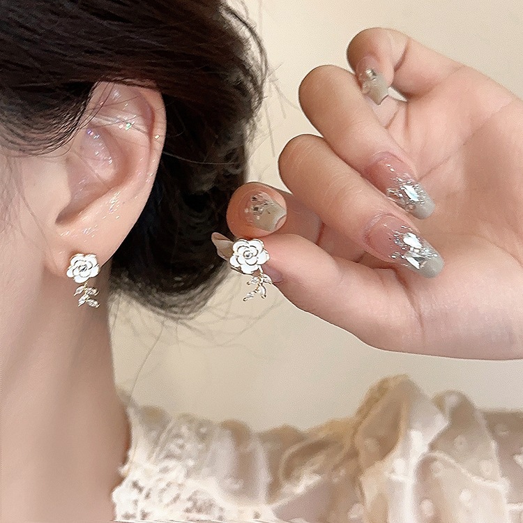 Tea flower earrings female minority light luxury temperament high-grade sense earrings studs earrings drop earrings