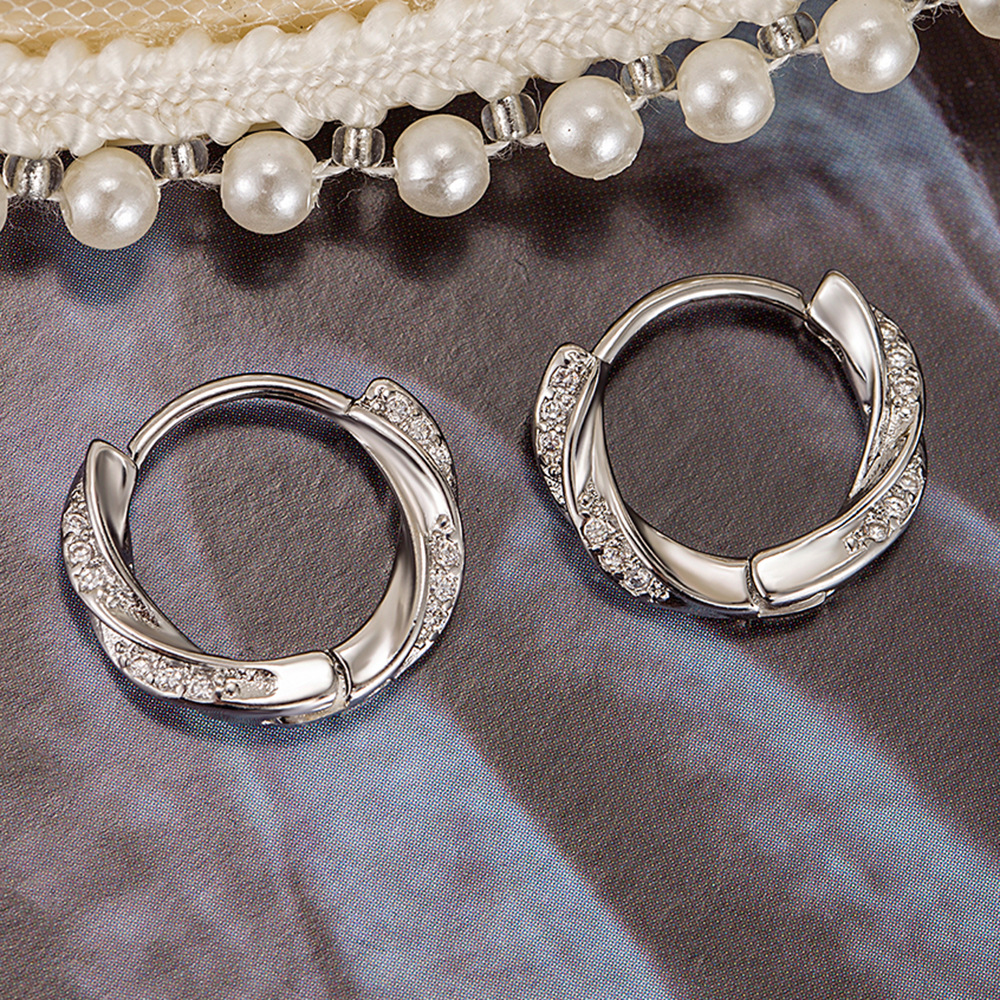 Black diamond earrings Mobius ring diamond design fashion temperament light luxury ear accessories