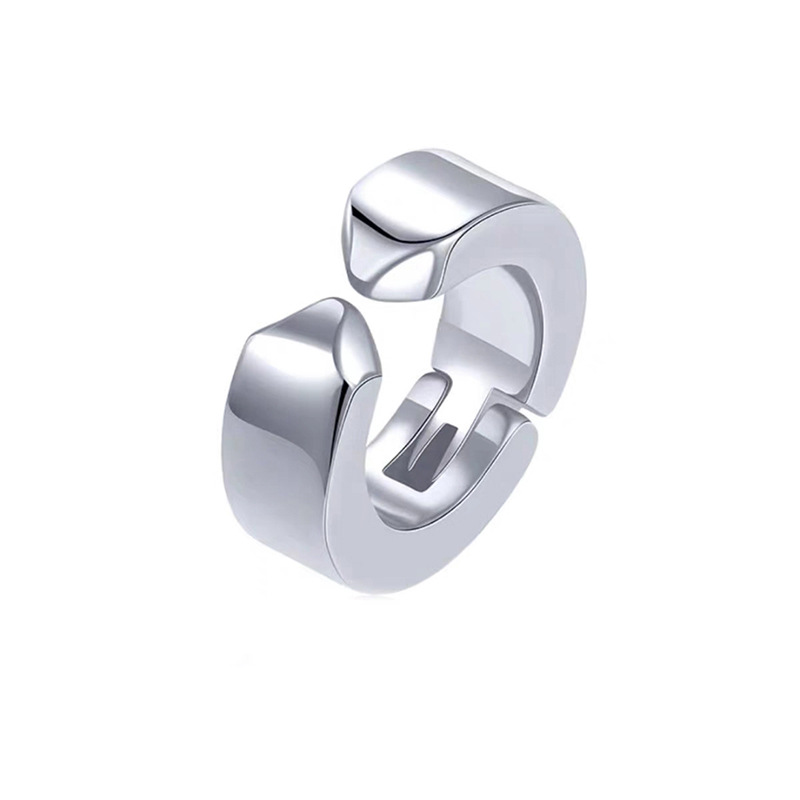 Titanium steel ear clips for men without piercings Advanced sense Trend personality earrings Piercing-free ear bone clips Round stud earrings for women