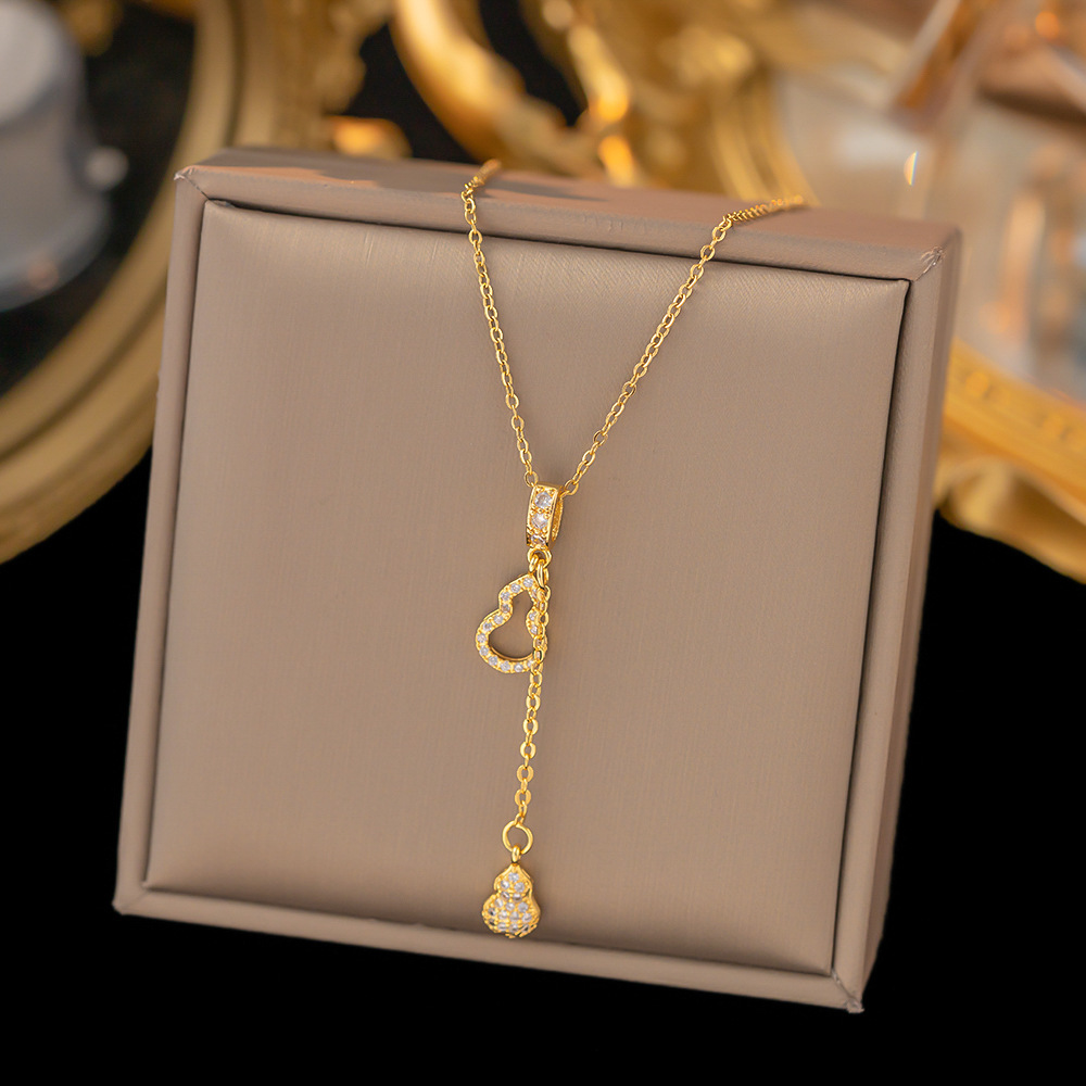 Titanium steel necklace niche temperament smart shine pendant