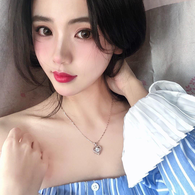 Heart of the Ocean necklace Female Korean version simple temperament heart pendant lovers Valentine's Day gift necklace
