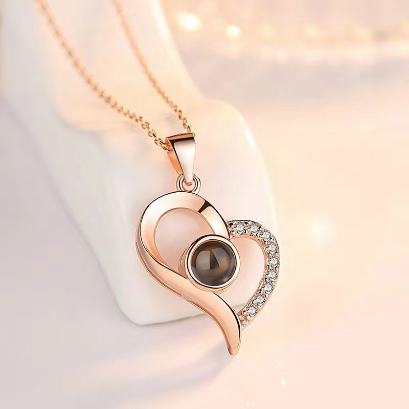 Necklace Women's heart pendant projection 100 languages love memory clavicle chain fade resistant