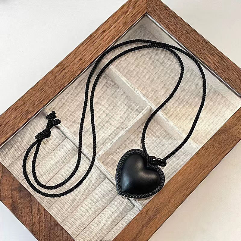Black leather love necklace summer heart-shaped temperament pendant all matching long pendant